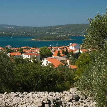 With Pool In Kornic-insel Krk 55190 Apartamento *
