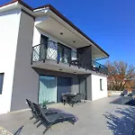 Apartament With Pool In Kornic-insel Krk 55190