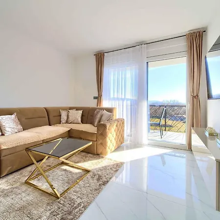 With Pool In Kornic-insel Krk 55190 Appartement