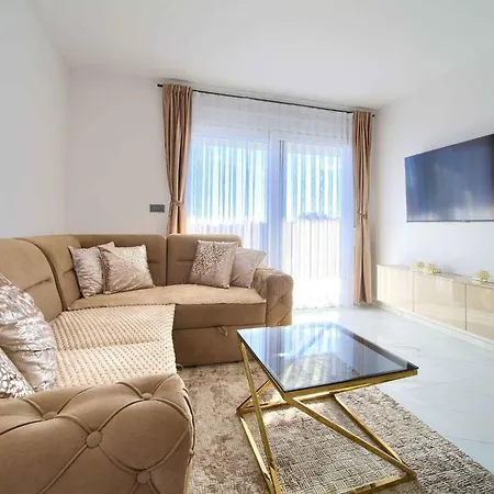 Appartement With Pool In Kornic-insel Krk 55190 Kornić