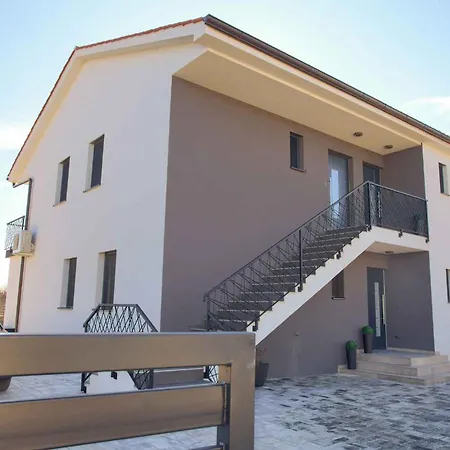 With Pool In Kornic-insel Krk 55190 Appartement Kornić